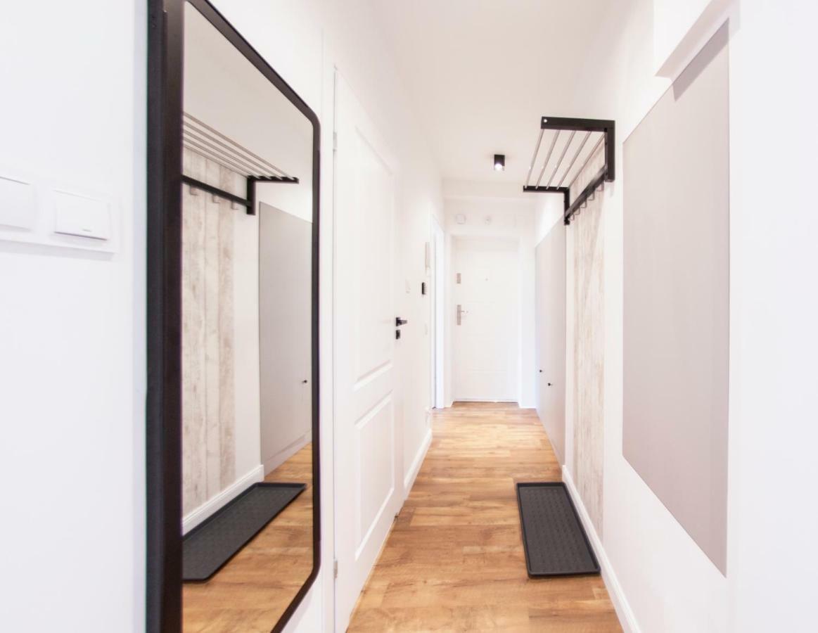 Family Luxury Comfort Old Town Apartament, 1-8, 2 Sypialnie I Salon, Parking W Cenie Gdańsk Extérieur photo